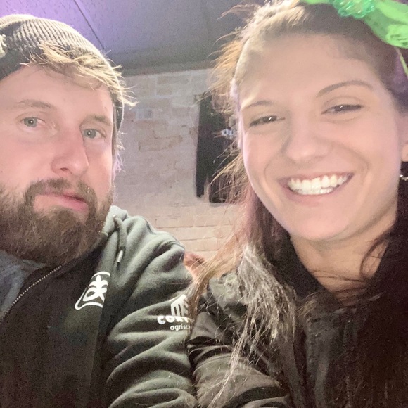 Meet your Posher, Sabrina - Picture 1 of 1